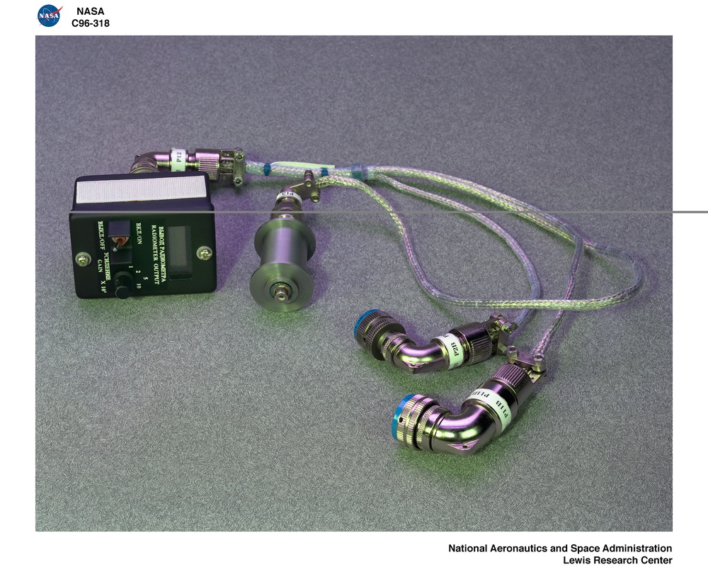 COMBUSTION PARTS BOX FOR THE CANDLE FLAMES IN MICROGRAVITY CFM EXPERIMENT
