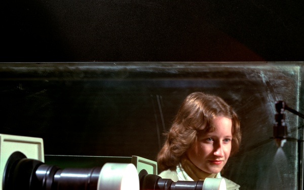 LASER AND FUEL SPRAY IN CELL 24 OLD ROCKET LAB ORL