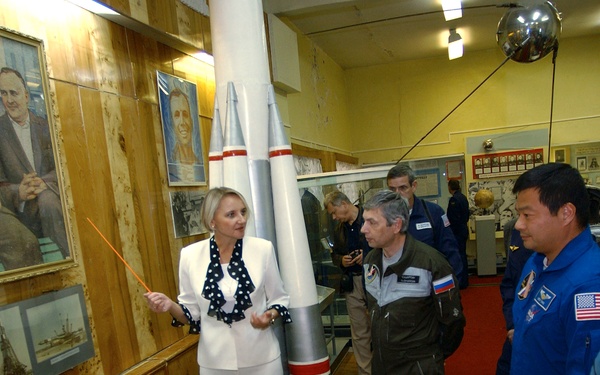 Expedition 10 Preflight