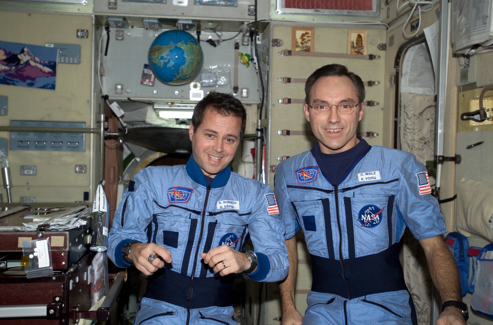 Bursch and Walz in the SM during Expedition Four