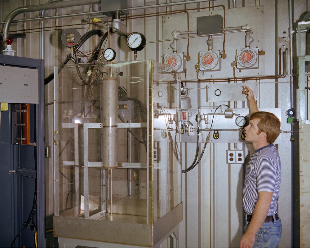 RIS ROCKET ENGINE TEST FACILITY RETF FUEL PIT - THERMAL STORAGE - FRACTURE MECHANICS LABORATORY FML FML-3 - COD FACILITIES