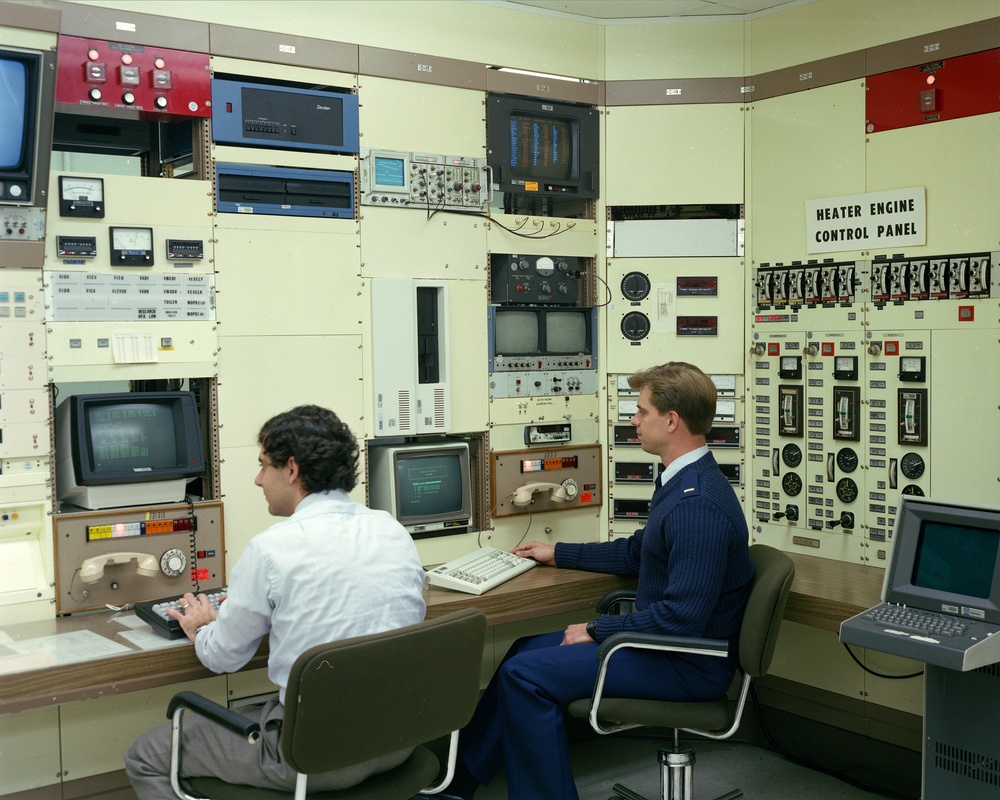 PROPULSION SYSTEM LABORATORY PSL / P076 ENGINE