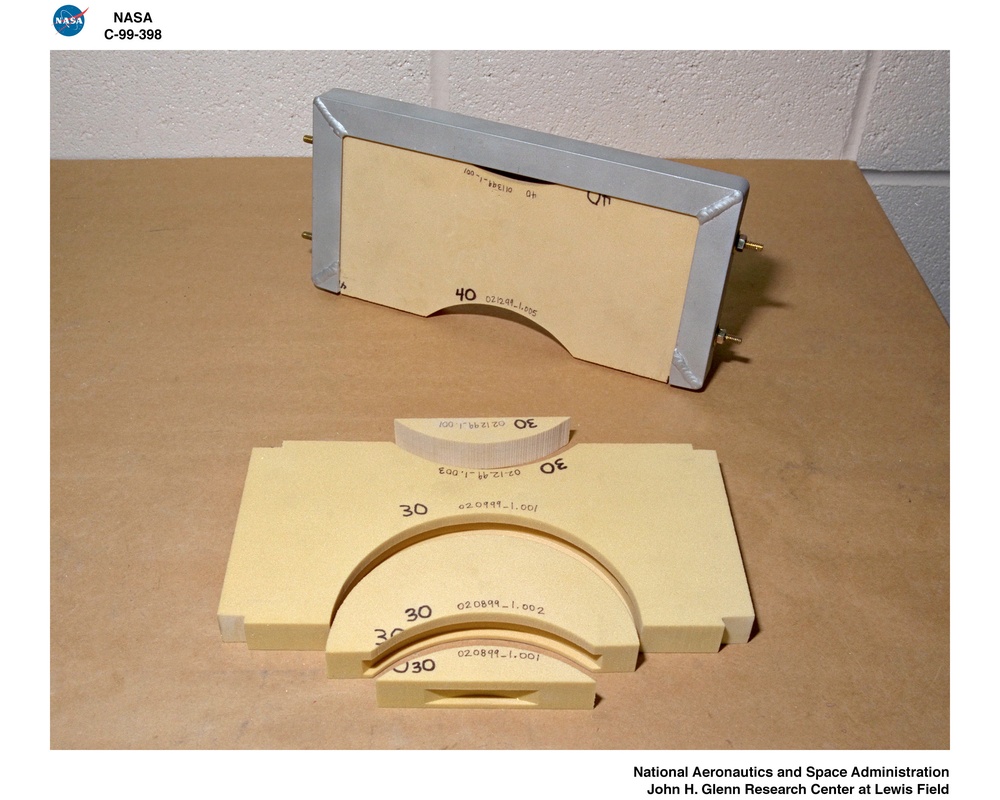 RUB STRIP MATERIAL EVALUATORS USING FAN BLADE TIP SIMULATOR