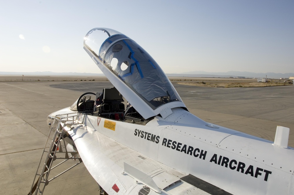 F-18 Systems Research Aircraft