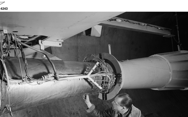 RAM JET INSTALLATION IN THE ALTITUDE WIND TUNNEL AWT