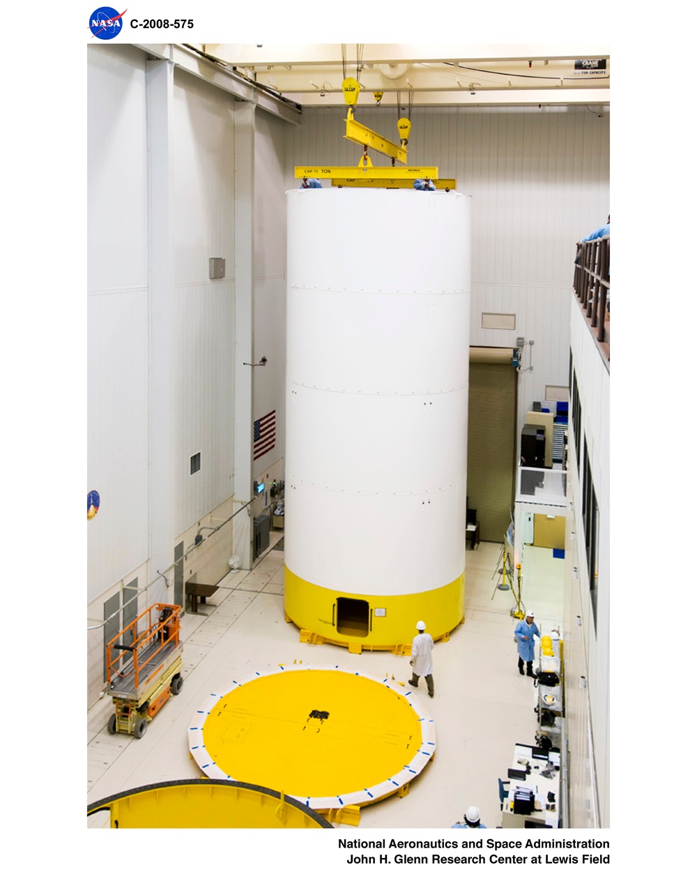 Operation to stack Ares 1-X Segment US5 onto US4