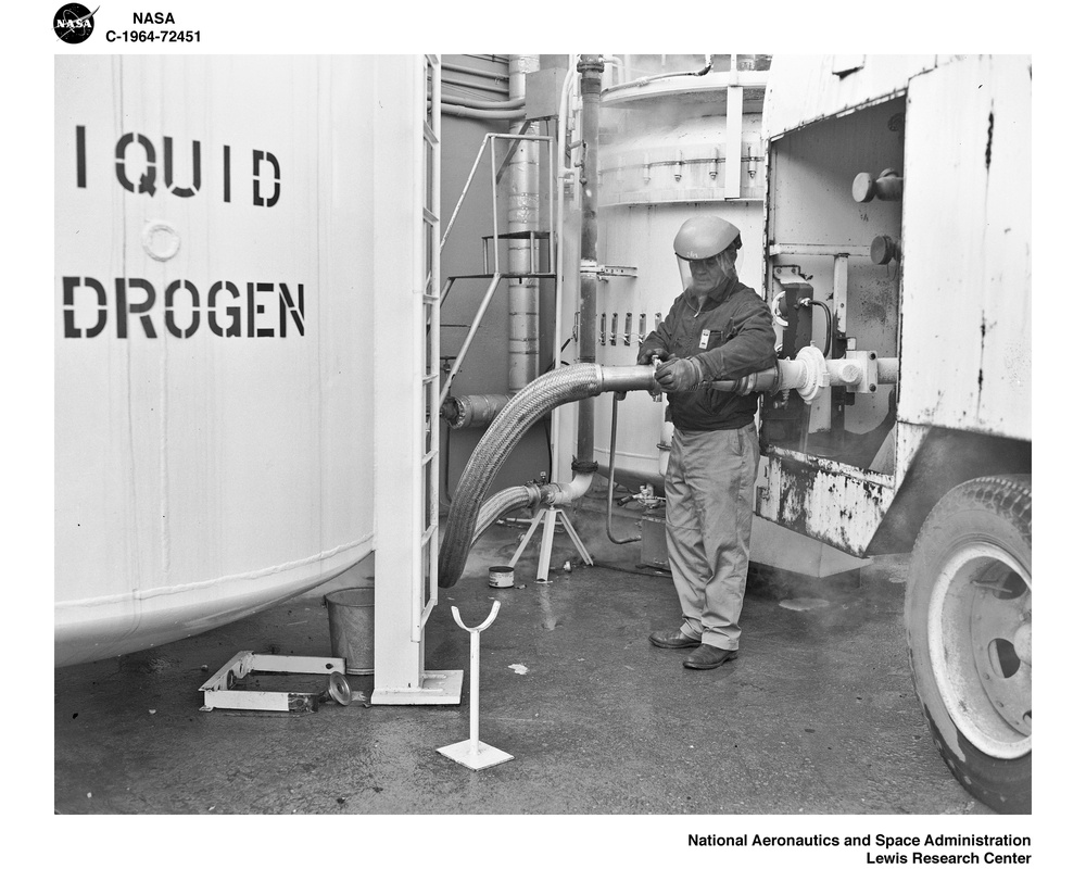 ACOUSTICAL ENGINE ON TEST STAND - BURNED OUT COPPER LINER SHOWING DAMAGE AND LOADING