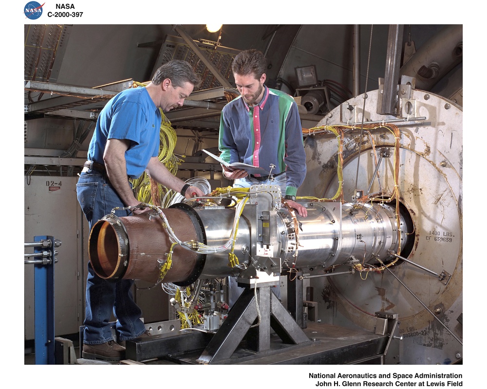 GENERAL AVIATION PROGRAM / WILLIAMS INTERNATIONAL FJX-2 ENGINE INSTALLATION - WILLIAM GUCKIAN WITH WILLIAMS INTERNATIONAL AND RAY CASTNER FROM NASA