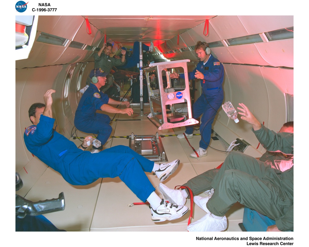 DC-9 AIRPLANE PRESS FLIGHT