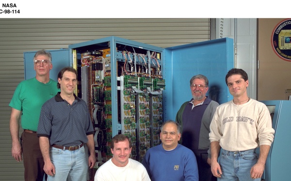 SOLAR ARRAY ELECTRICAL SIMULATOR SAES WITH TECHNICIANS AND ENGINEERING DESIGN AND ANALYSIS DIVISION