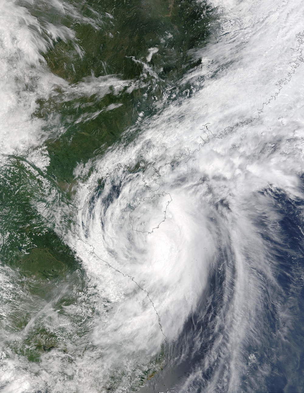 Tropical Storm Mekkhala Hits China: Natural Hazards