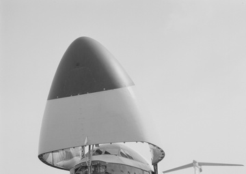C-5A AIRPLANE AT BOMBER PLANT CLEVELAND OHIO