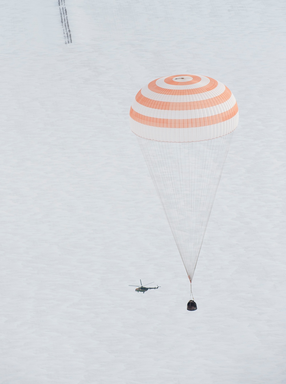 Soyuz TMA-16 Lands