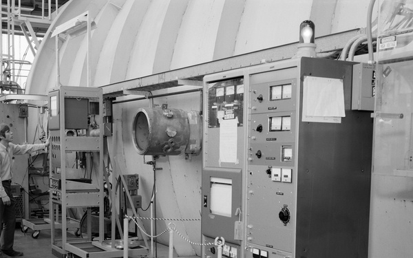 RESEARCH FACILITIES IN THE ELECTRIC PROPULSION LABORATORY EPL