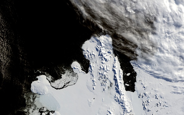 Wilkins Ice Shelf Disintegrates: Image of the Day
