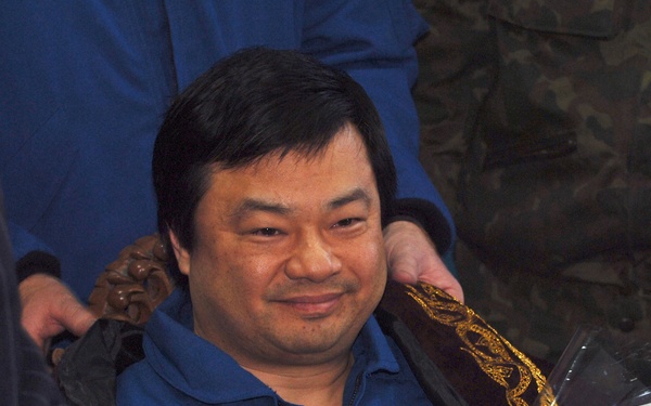 Expedition 10 Landing