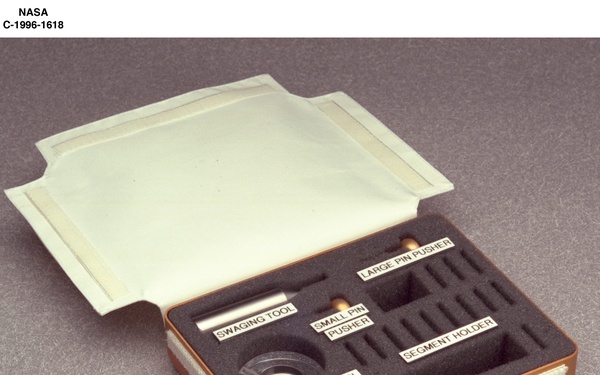 ASTRONAUT TEST KITS FOR LIQUID PHASE CENTERING EXPERIMENT