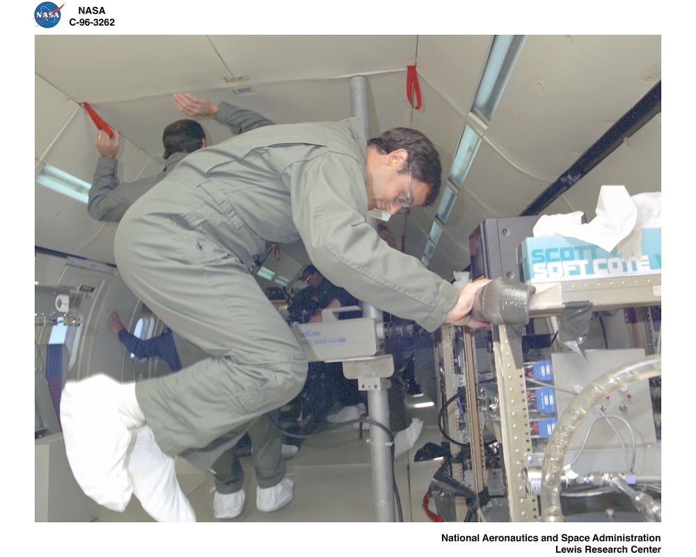 DC-9 AIRPLANE FLIGHT WEEK OF JULY 8 1996