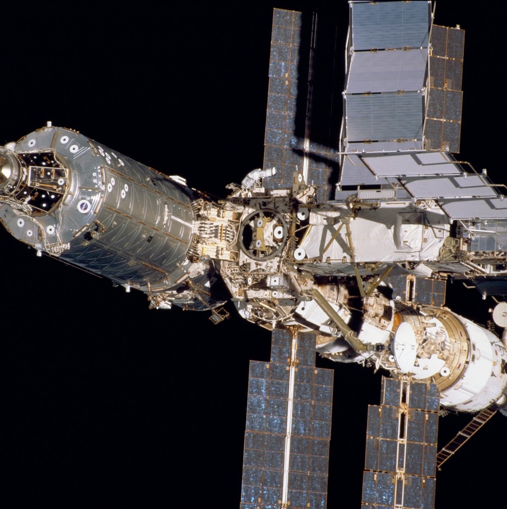 STS-98 Onboard Photograph-U.S. Laboratory, Destiny