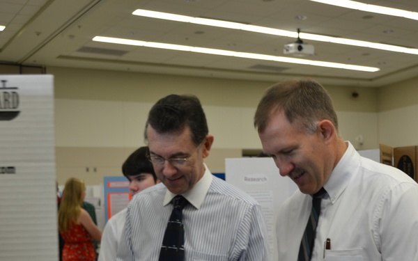 Army Corps of Engineers judges local Science Fair