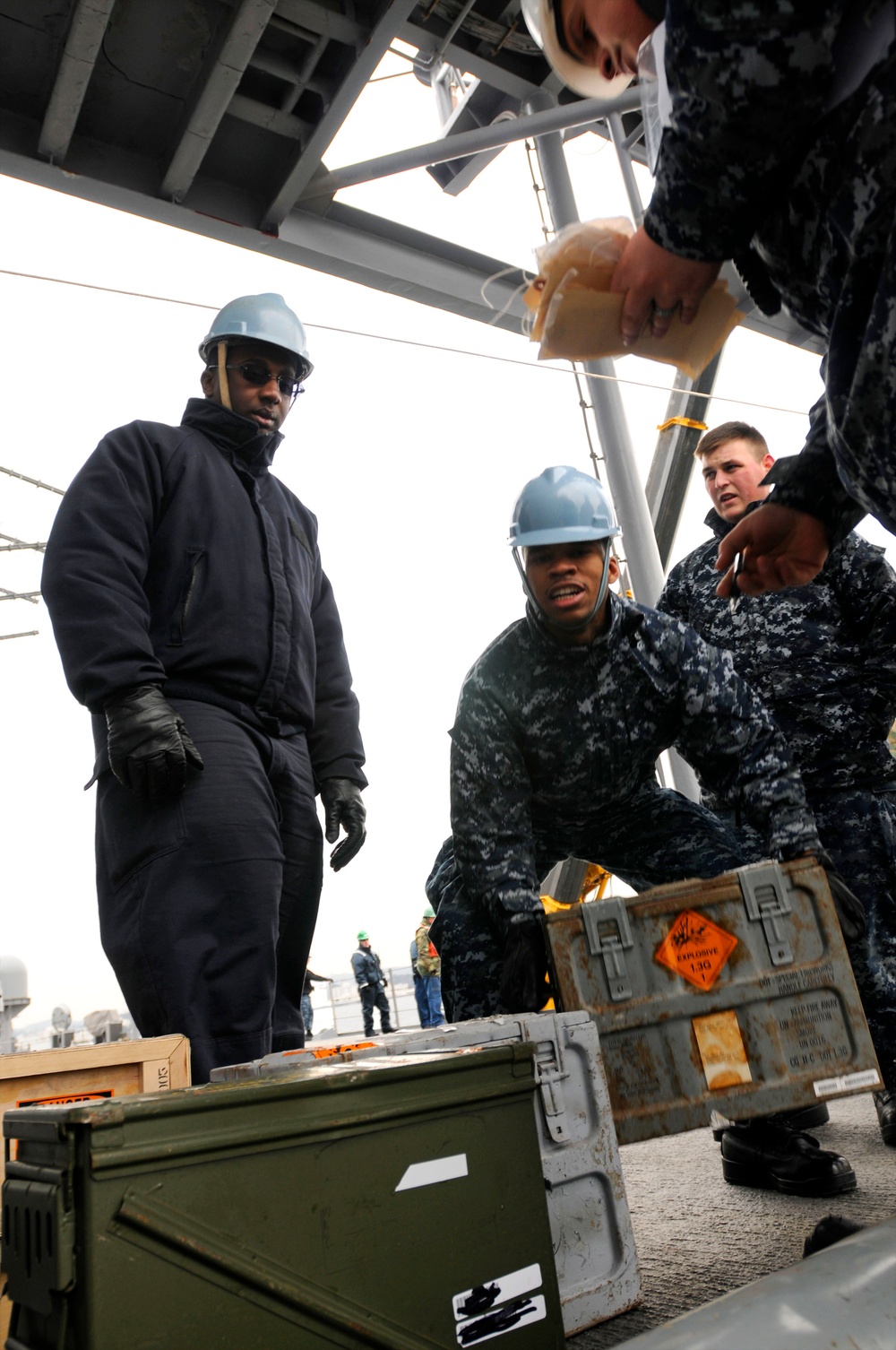 USS Blue Ridge conducts ammo onload