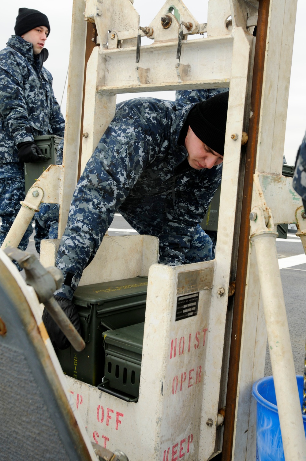 USS Blue Ridge conducts ammo onload