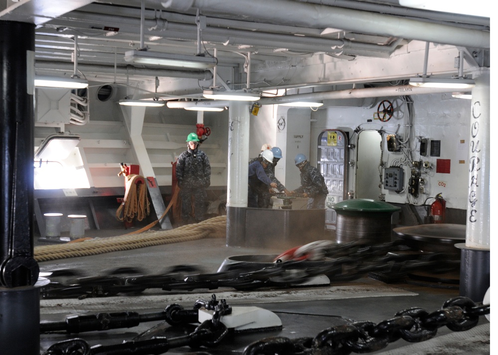 DVIDS - Images - USS Blue Ridge action [Image 4 of 4]