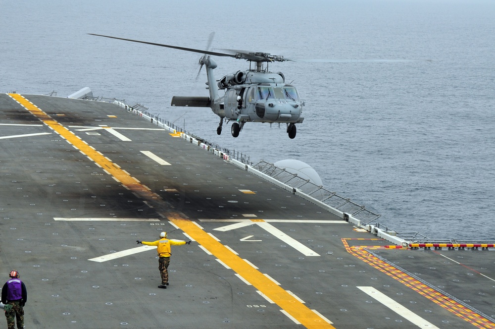 MH-60 Sea Hawk helicopter