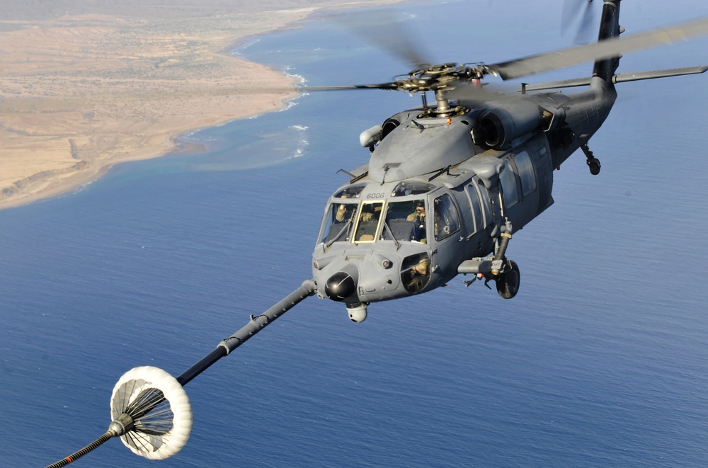 C-130P refuels CH-53s from HM-464 in Horn of Africa