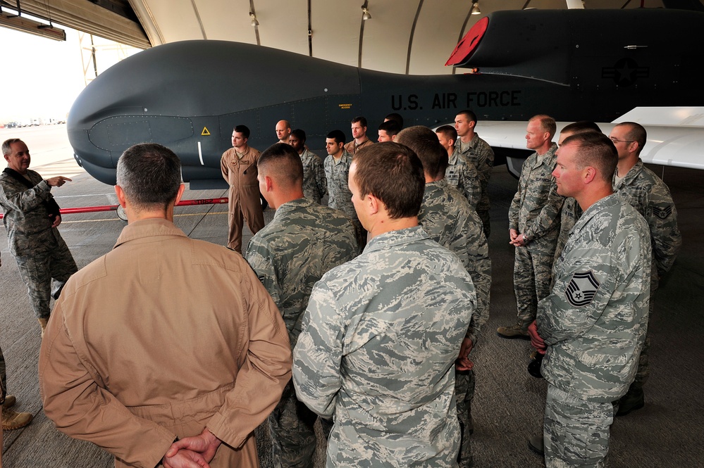 The 380th AEW welcomes chief of staff