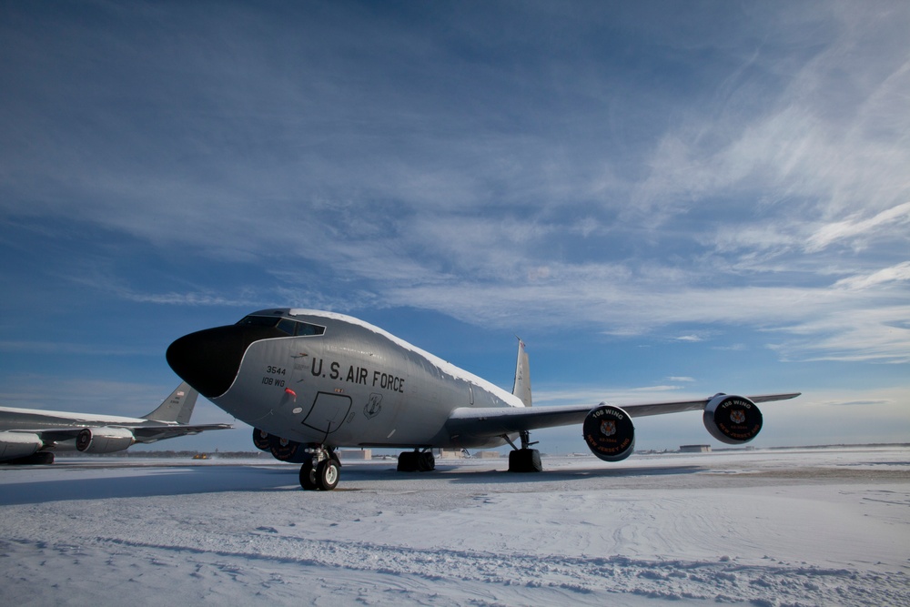 108th Wing removes snow from winter storm Nemo