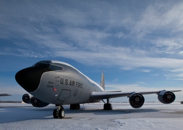 108th Wing removes snow from winter storm Nemo