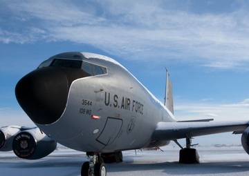 108th Wing removes snow from winter storm Nemo