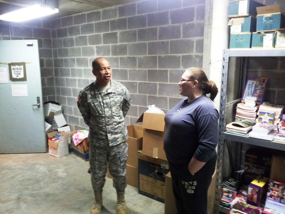 Soldier's wife takes on mission to help feed KC area troops