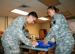 Kansas City medical unit certifies Guardsmen on CPR