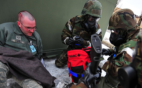 Osan airmen respond to simulated attacks during BB 12-03