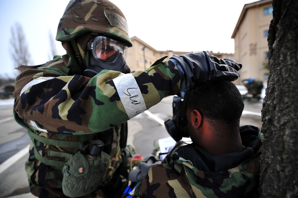 Osan airmen respond to simulated attacks during BB 12-03