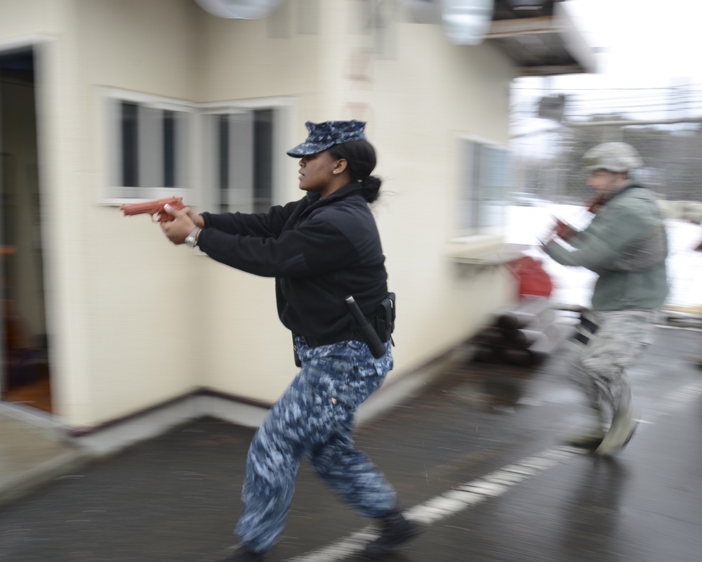 Sailors participate in training