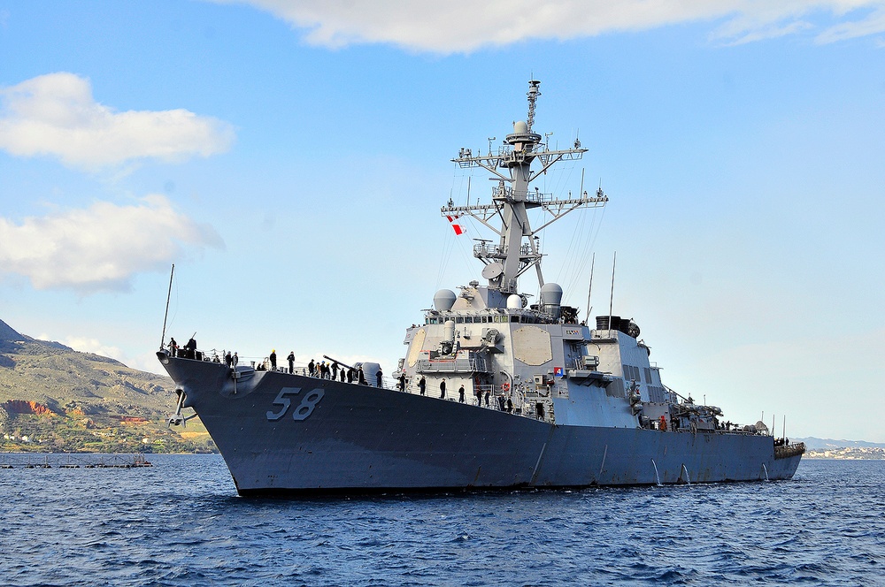 USS Laboon arrives in Souda Bay