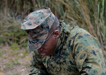 Explosive ordnance disposal specialists teach demolition basics