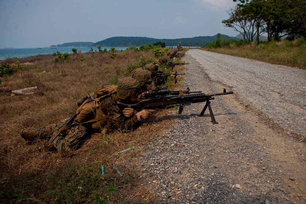 31st MEU executes amphibious assault alongside Royal Thai Marines