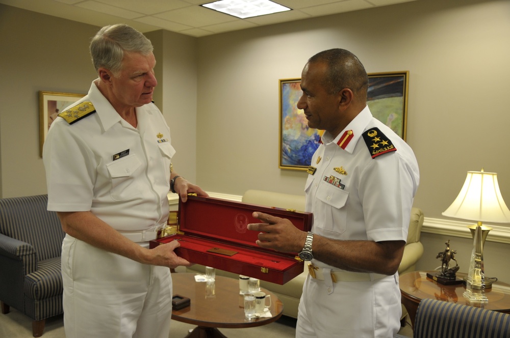 CNO meets with United Arab Emirates navy commander