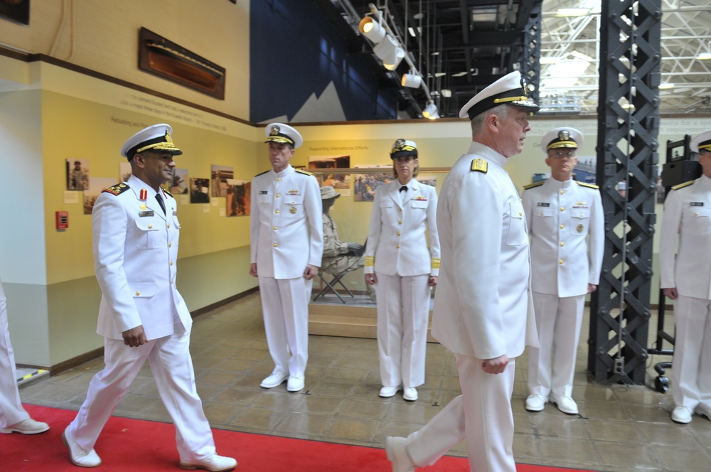 CNO meets with United Arab Emirates navy commander