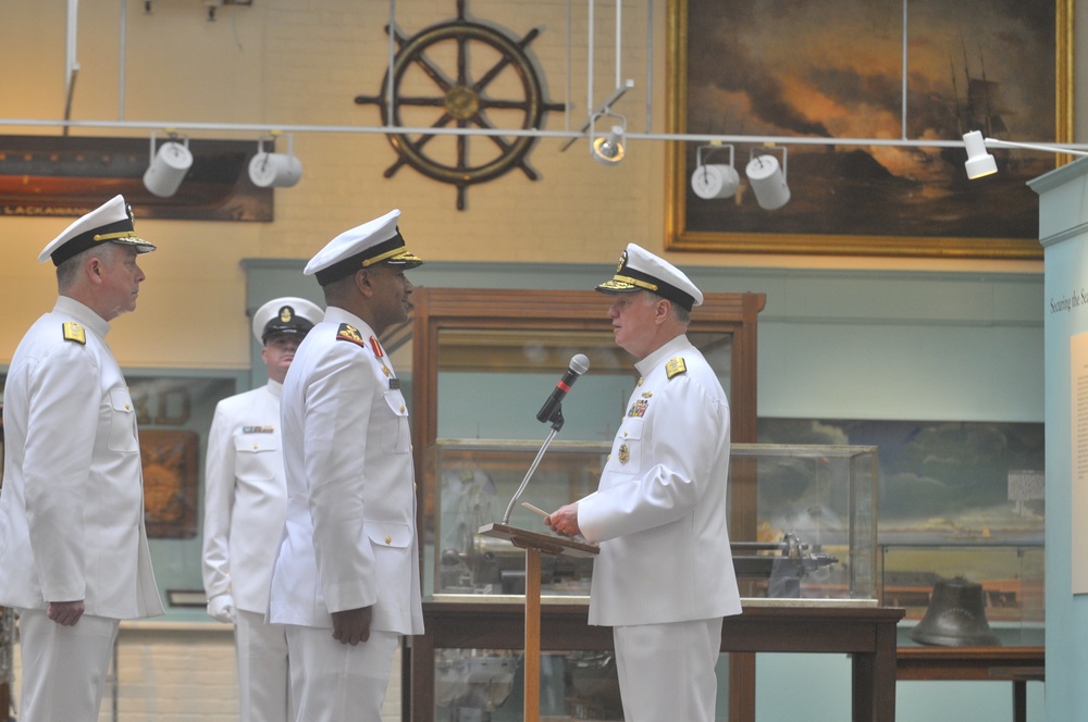 CNO meets with United Arab Emirates navy commander