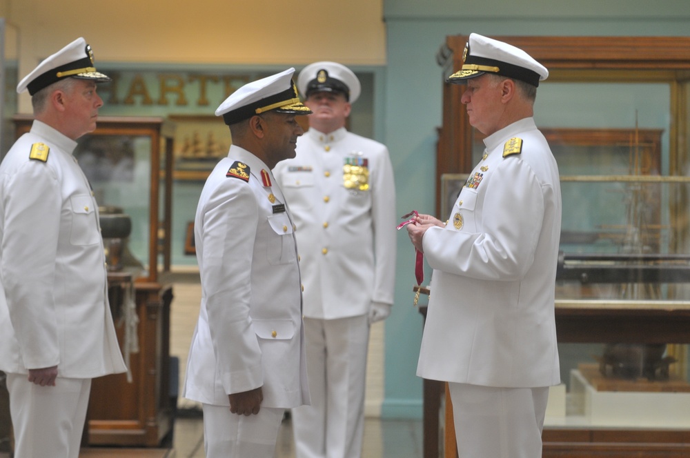 CNO meets with United Arab Emirates navy commander