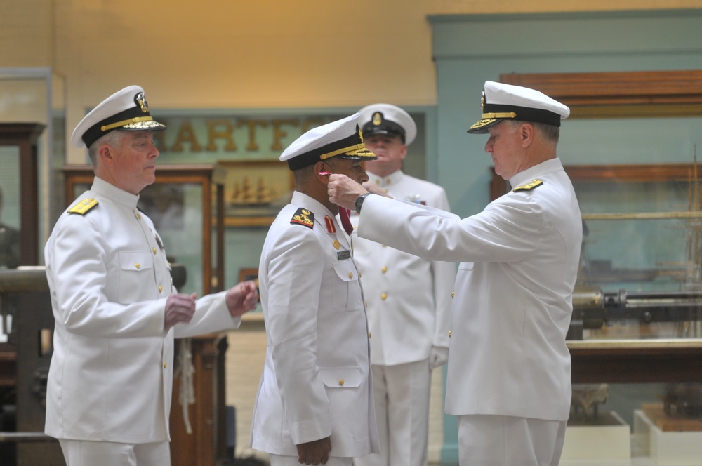 CNO meets with United Arab Emirates navy commander