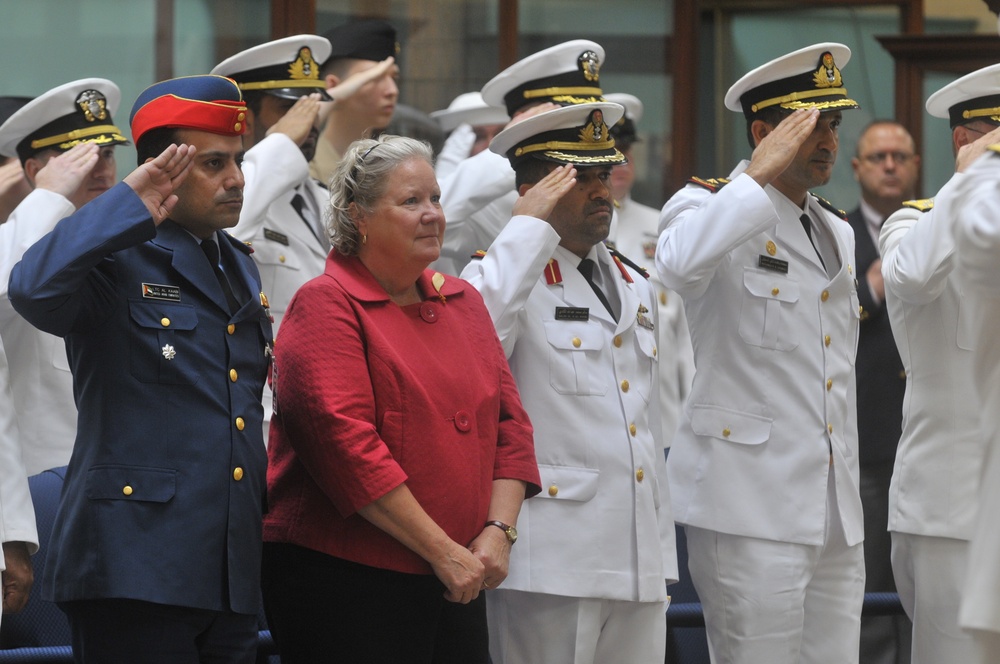 CNO meets with United Arab Emirates navy commander