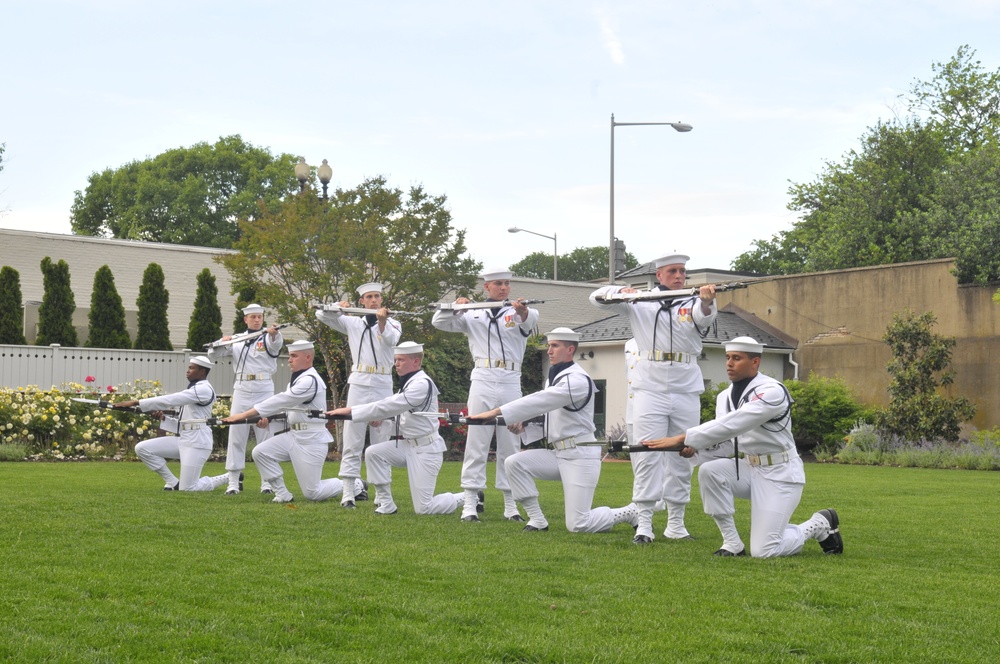 CNO meets with United Arab Emirates navy commander