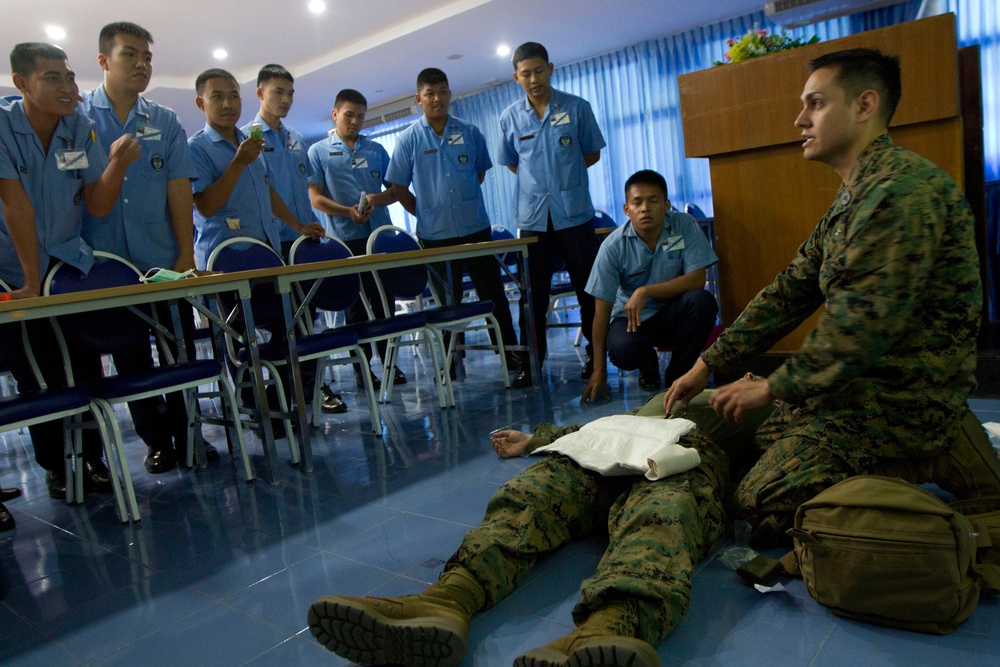 Combined Thai, US training in tactical combat casualty care