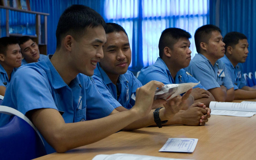 Combined Thai, US training in tactical combat casualty care